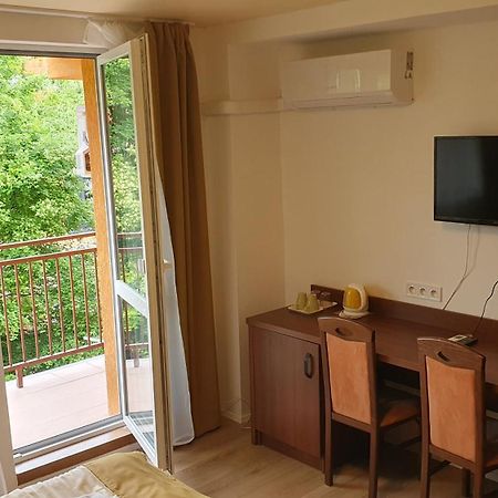 Hotel Felicia Kaluža Exteriör bild